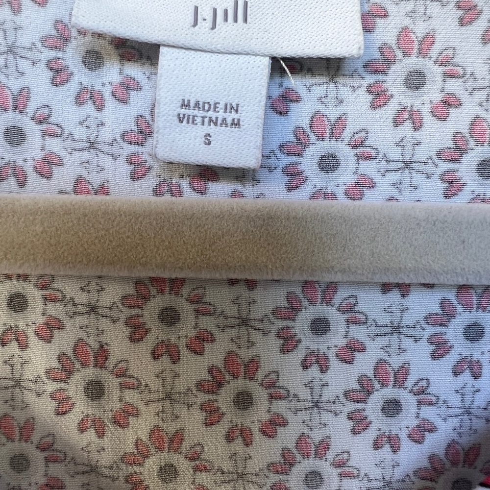 Women's Floral V-Neck Blouse - Coral/Red and White - Picture 5 of 7